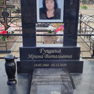 Памятник из гранита