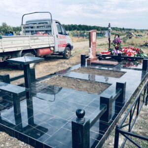 Гранитная ограда